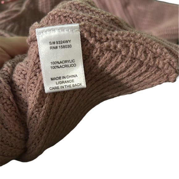 Open back  Ribbed Knit Sweater - Picture 3 of 6